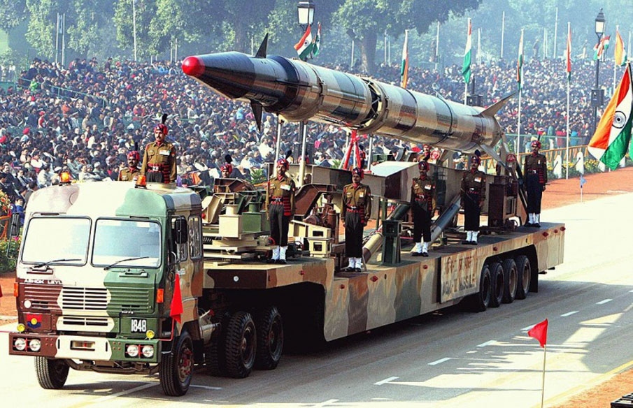 پاکستان ایٹمی ہتھیاروں کی تیاری میں بھارت سے آگے