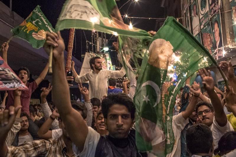 لاہور کا ضمنی انتخاب الزام تراشی کا معرکہ بن گیا
