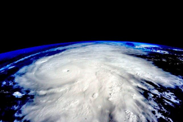 میکسیکو تاریخ کے بدترین طوفان کی تباہی سے بچ گیا