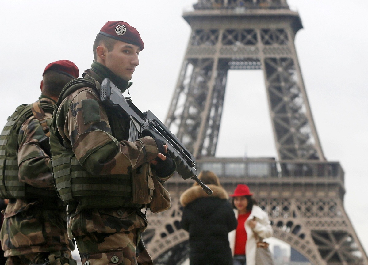 فرانس کے خفیہ اداروں کو پیرس حملہ کے منصوبہ سازوں کا پہلے سے علم تھا