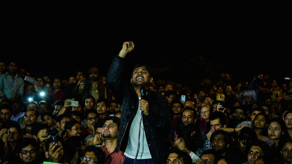 بھارت سے نہیں، بھارت میں آزادی مانگتے ہیں: کنہیا کمار کی رہائی اور دھواں دار تقریر