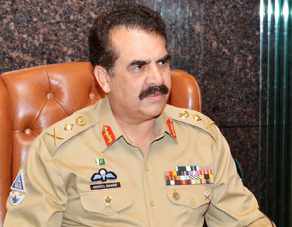فوجی سربراہ جنرل راحیل شریف کی طرف سے ڈرون حملے کی مذمت ، صدر کے خطاب سے ذکر گول!
