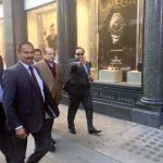 حکمران اشرافیہ عید کی خوشیاں وطنِ عزیز میں منانے کے لیے تیار نہیں!