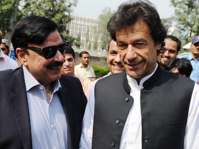عمران خان کو سیاست آگئی، شیخ رشید کے مشورے سنتے ہیں مانتے نہیں