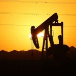 تیل کی قیمتیں مستحکم کرنے کے لیے سعودی عرب اور روس متحد