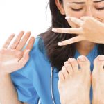 پیروں کی بدبو دور کرنے کے آسان نسخے