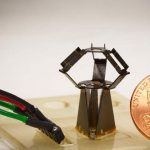 پیکنگ کرنے اور سامان اٹھانے والاروبوٹ تیار