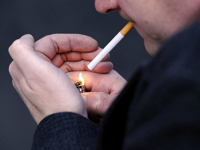 تمباکو نوشی یا جسم میں کولیسٹرول کی زیادتی نقصان دہ ہے