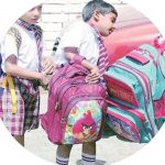 کتابوں کے بوجھ تلے دبدتی معصومیت!