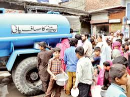 کراچی پانی کے بحران سے دوچار لیکن سب سے منافع بخش کاروبار