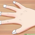 بھارت ،کھانا دیر سے دینے پر ساس نے بہو کی انگلیاں چبا ڈالیں