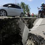 انڈونیشیا میں 6.5شدت کا زلزلہ ، سڑکیں ، عمارتیں تباہ