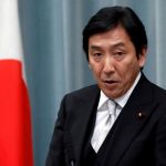 تحائف میں فروٹ دینے کے الزام پر جاپان کے وزیر تجارت مستعفی