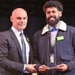 برطانیا، شیرخوار بچے کو جلتے گھر سے نکالنے والا مسلم شہری ہیرو قرار