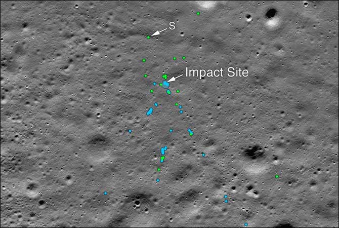 ناسا نے چاند پر بھارتی لینڈر کا ملبہ تلاش کر لیا،تصاویر بھی جاری