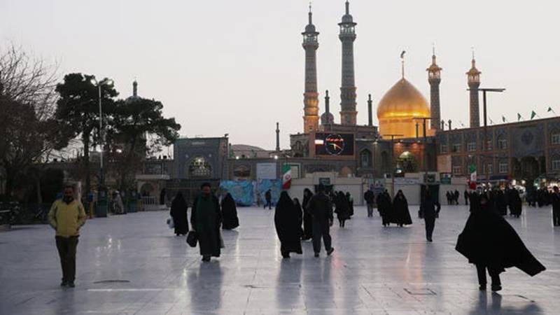 کرونا وائرس کے باوجود ایرانی علماء مذہبی اجتماعات پر پابندی کے مخالف