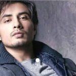 علی ظفر کی آواز میں حمد کی ویڈیو سوشل میڈیا پر وائرل