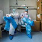 کورونا وائرس سے دنیا بھر میں طبی آلات کی قلت ،طبی عملہ بھی کم پڑ گیا