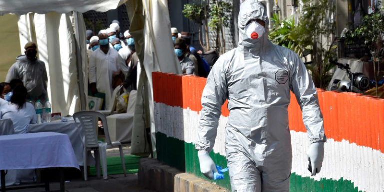 کورونا وائرس کے کیسز اور اموات، بھارت چین سے آگے نکل گیا
