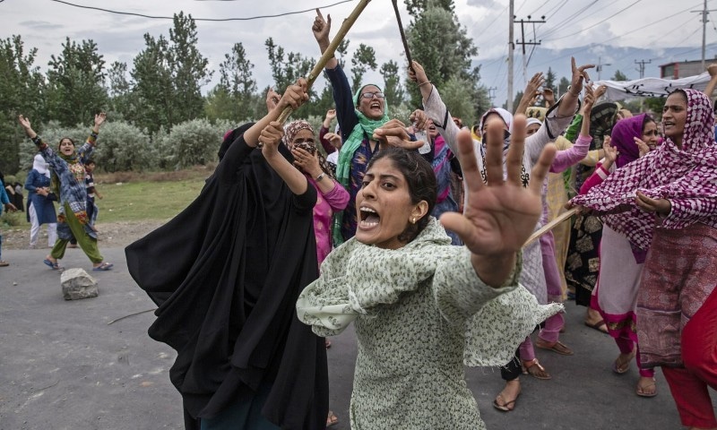 کشمیر میں بھارتی مظالم دنیا کو دکھانے والے فوٹوگرافرز نے ایوارڈ جیت لیا