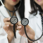 پاکستان کا کویتی حکام کی درخواست پر 600 ہیلتھ ورکرز کویت بھیجنے کا فیصلہ