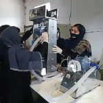 افغان لڑکیوں نے گاڑیوں کے پرزوں سے سستے وینٹی لیٹر بنا نا شروع کر دیے