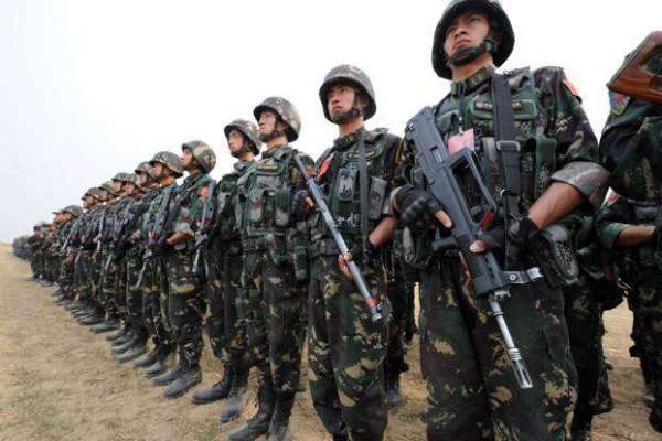 لداخ میں غیرقانونی بھارتی تعمیرات، چین نے فوجی قوت مزید بڑھا دی