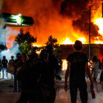 امریکا میں سیاہ فام شہری پر پولیس فائرنگ کے خلاف پرتشدد احتجاج