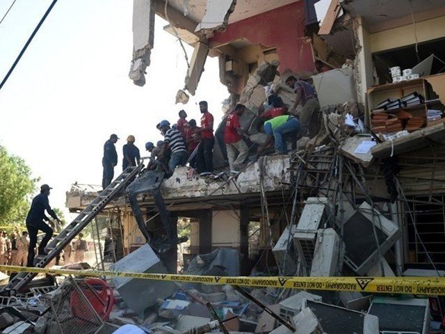 گلشن دھماکے کے متاثرین گھر اور معاوضے سے محروم؛ عمارت بھی منہدم کردی گئی