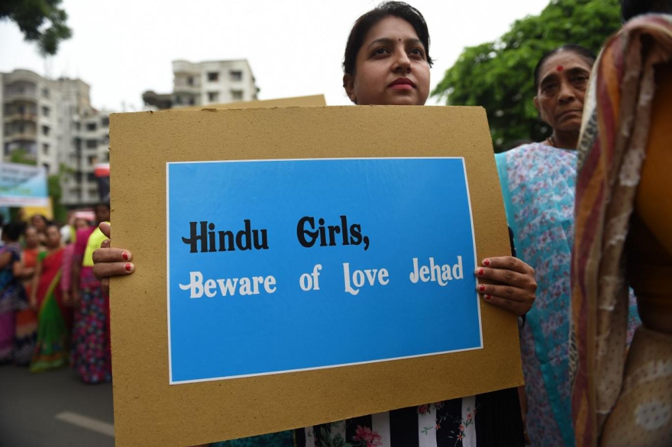 انتہا پسند ہندوؤں کو شدید دھچکا، بھارتی ہائیکورٹ نے ''لو جہاد''کیس خارج کر دیا