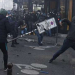 اسلاموفوبیا نے فرانس کو خون میں رنگ دیا