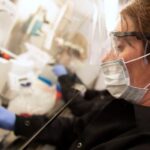 کورونا سے امریکا میں ہلاکتیں تین لاکھ کا ہندسہ عبور کرگئیں