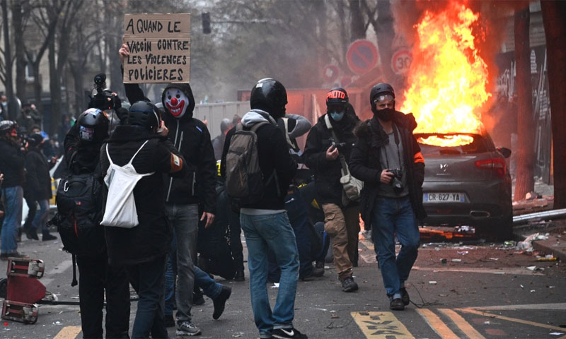 پیرس میں متنازع سکیورٹی قانون کیخلاف پْرتشدد مظاہرے