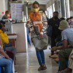 دنیا کی ایک چوتھائی آبادی 2022 تک کووڈ ویکسینز حاصل نہیں کرسکے گی، تحقیق