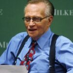 معروف امریکی ٹاک شو میزبان لیری کنگ 87 سال کی عمر میں چل بسے