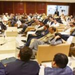 پارلیمانی پارٹی اجلاس ،180اراکین کی کھڑے ہوکر وزیراعظم کو حمایت کی یقین دہانی