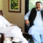 وزیراعظم کی شیخ رشید کو تحریک لبیک سے کامیاب مذاکرات پر مبارکباد