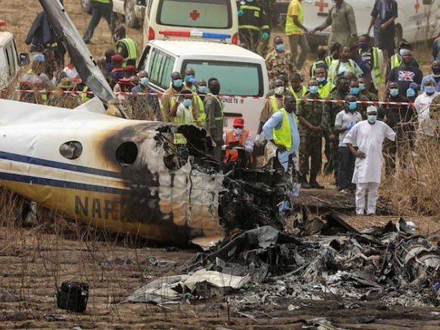 نائیجیریا کے آرمی چیف طیارہ حادثے میں 10 ساتھیوں سمیت ہلاک