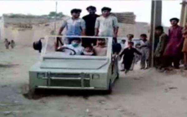 پاکستانی ویلڈر نے 50ہزار روپے میں گاڑی تیار کرلی