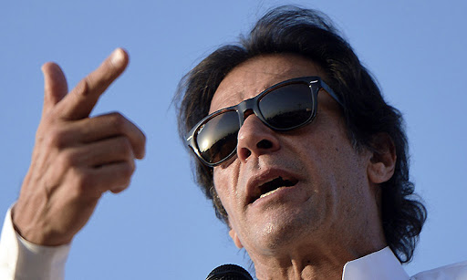 کراچی کے مسائل حل کرنے کے لیے اقدامات کر رہے ہیں، عمران خان