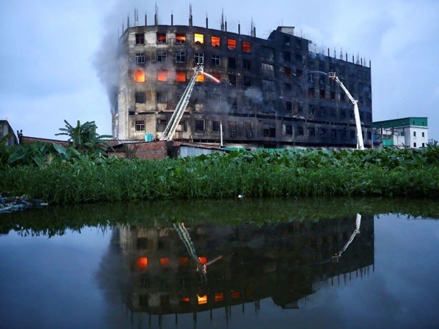 بنگلادیش کی فیکٹری میں خوفناک آتشزدگی، 52 مزدور ہلاک