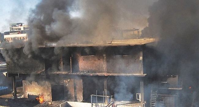 کراچی ، کیمیکل فیکٹری میں  آتشزدگی  کا مقدمہ مالکان کے خلاف درج