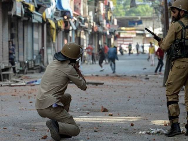 علی گیلانی کی دوران نظر بندی رحلت اور زبردستی تدفین پر مقبوضہ کشمیر کی صورت حال کشیدہ