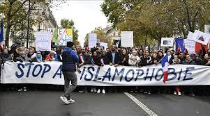 فرانسیسی حکومت مسلمانوں کے خلاف حرکت میں آگئی