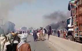 کالعدم تحریک لبیک مارچ،راولپنڈی،اسلام آباد کو ملانے والی مرکزی شاہراہیں بند،متعدد ٹرینیں منسوخ