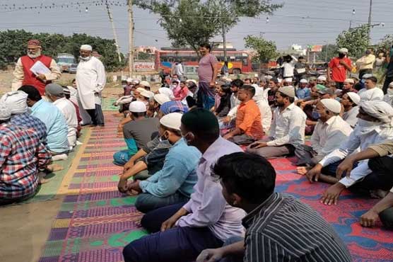 بھارت میں ہندوانتہا پسندوں کی نماز جمعہ کے دوران ہلڑ بازی