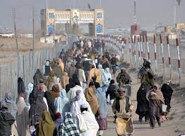 افغان مہاجرین اور غیر قانونی مقیم غیر ملکیوں کو واپس بھیجنے کا فیصلہ