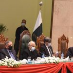 حکومت ذمے داریاں پوری نہیں کررہی،  چیف جسٹس