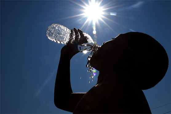 آج ملک میں شدید گرمی کی پیش گوئی، بلوچستان میں 50 سینٹی گریڈ رہنے کا امکان