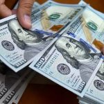 ڈالرکی اونچی اڑان ،روپیہ ہلکا،224روپے کی بلندترین سطح پرجاپہنچا
